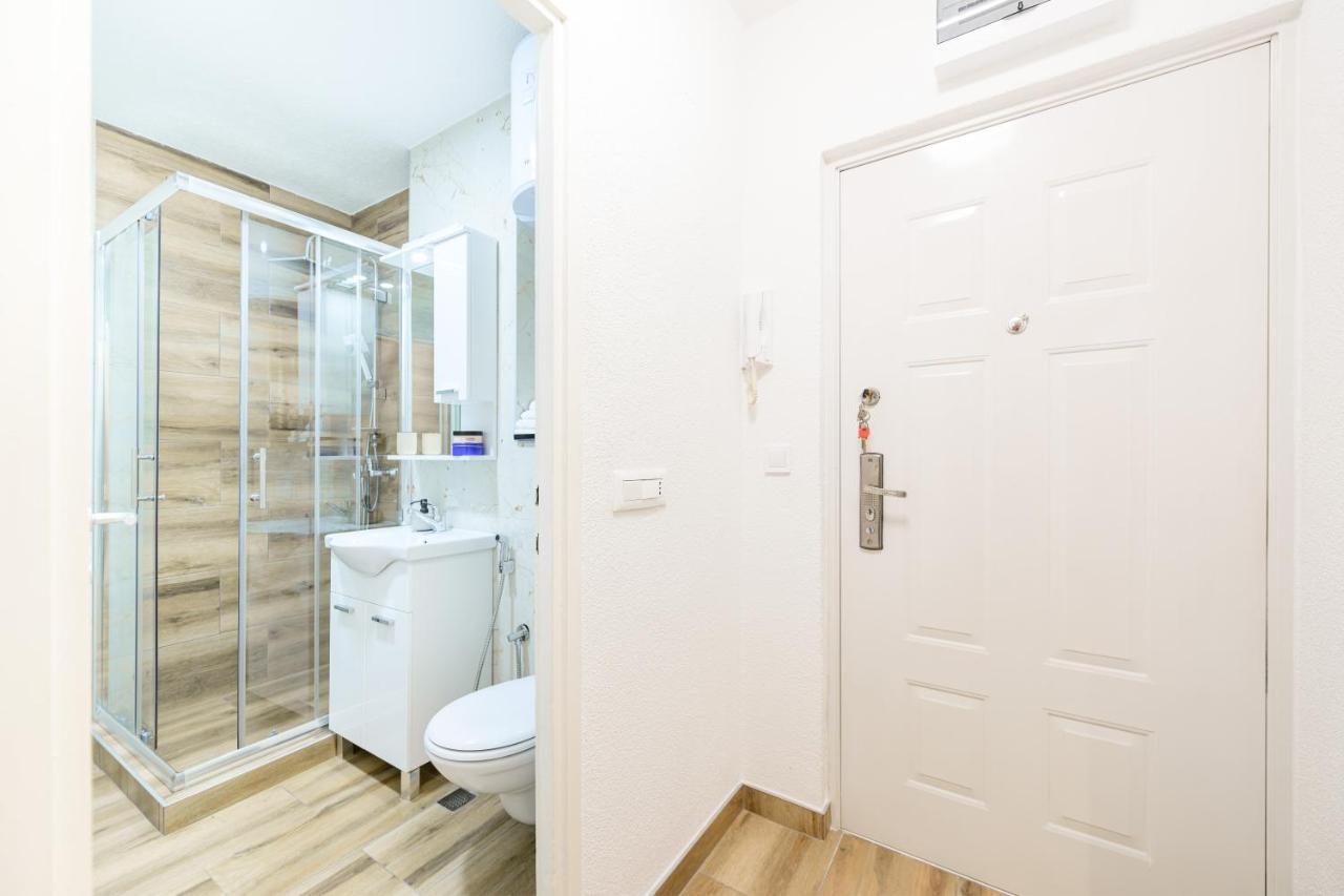 Apartment Una Alipasino With Two Bedrooms SJJ Exteriör bild